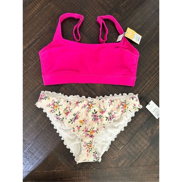 Target Brands Floral Pink and White Bikini Size Large New - Picture 1 of 4